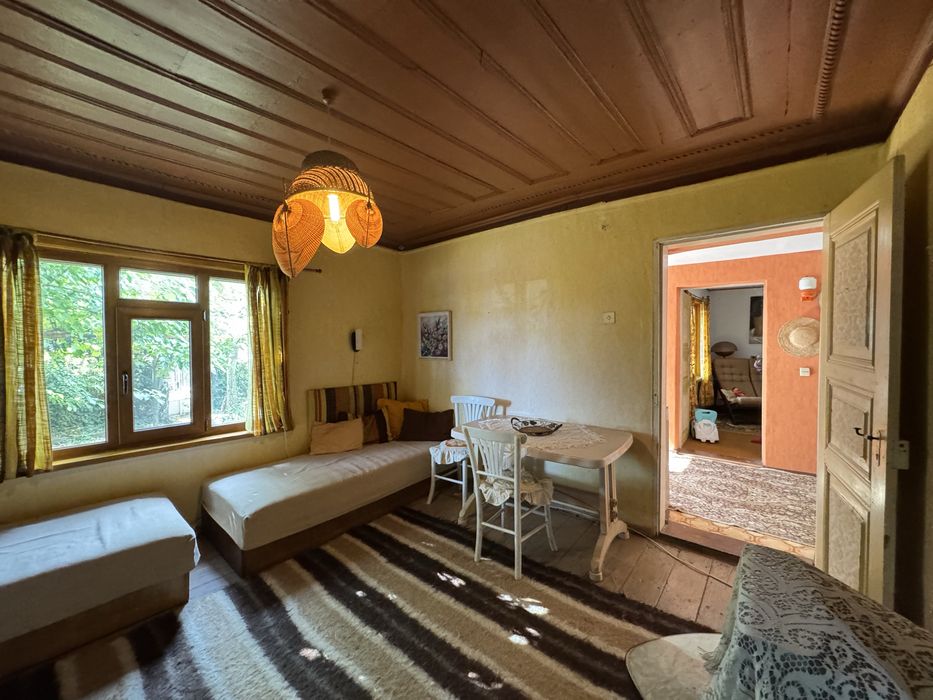 Продава къща в с. Долно Сахране, общ. Павел баня