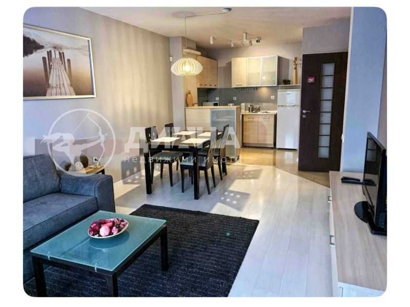 Продава се Двустаен апартамент в Пловдив, Център - 67 кв.м за 2612 €/кв.м - Снимка #1