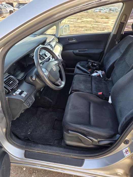 Хонда ФРВ,2.0 бензи,на ЧАСТИ