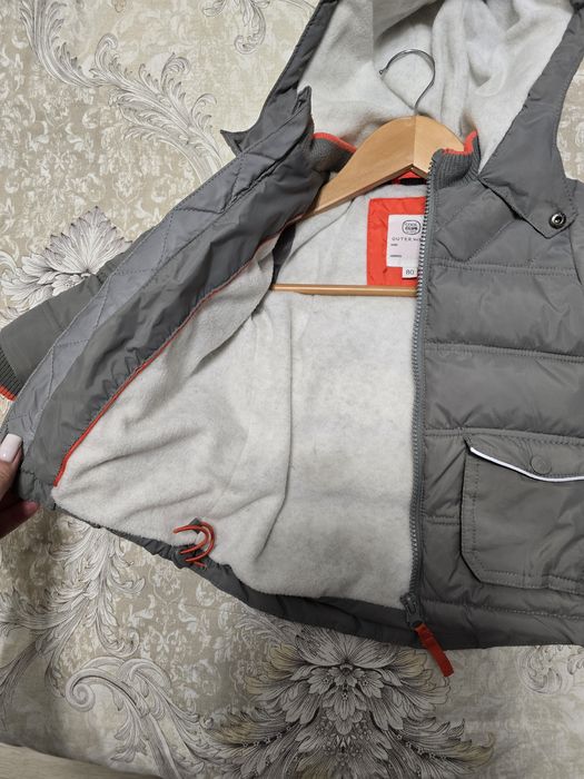 Продам куртку весна