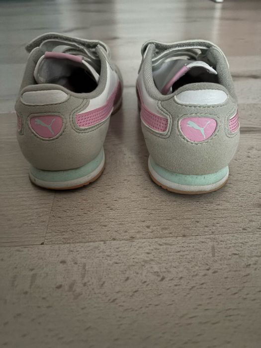 Adidași Puma pentru fete mărimea 34