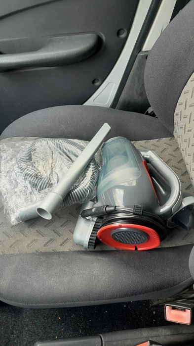 Авто прахосмукачка!Black&Decker ADV1200