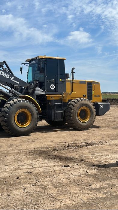 Excavator ,Buldozer, Basculanta 8x4 , Incarcator, prețuri avantajoase