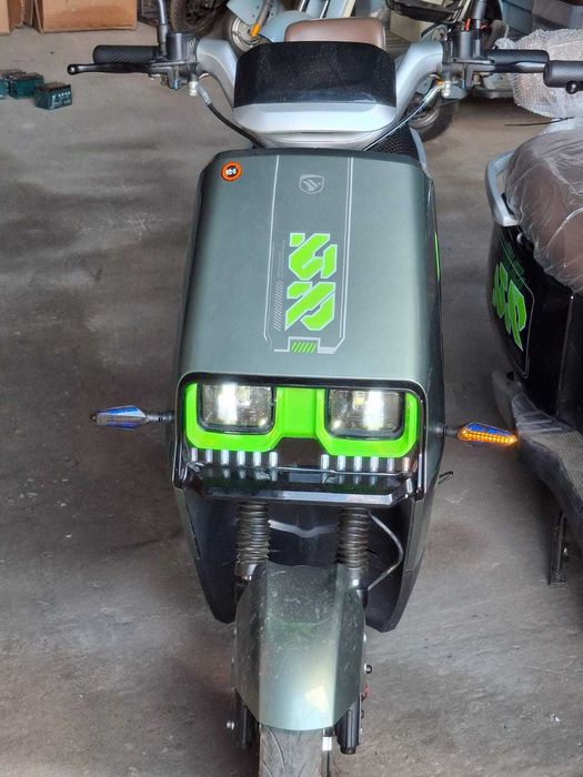 Электроскутер маневренный