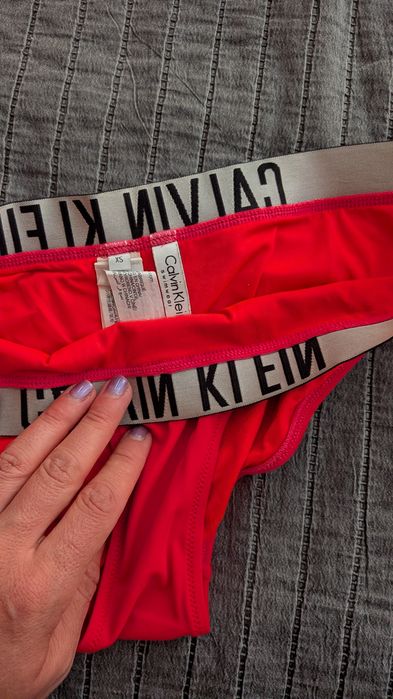 Бански Calvin Klein и Tommy Hilfiger