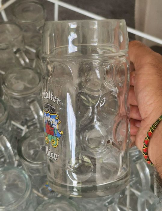 200 halbe de bere nemțești de la October fest groase robuste rezistente serioase doar en-gros pentru terasa berărie gradina de vara sau altceva