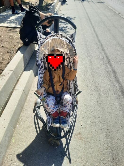 Vindem cărucior Quinny keez