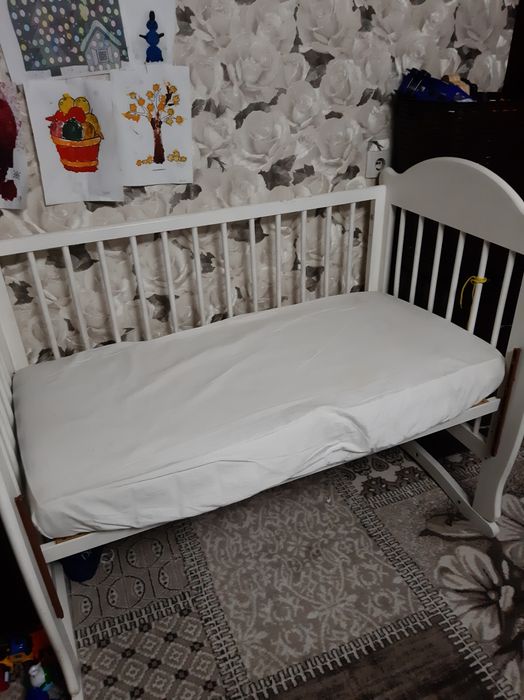 Продам манеж детский.С матрасом.