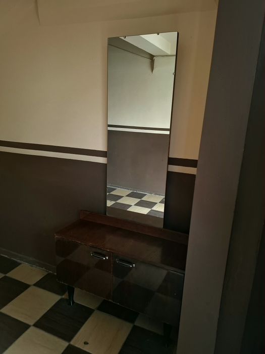 Продаётся трюмо в хорошем состоянии