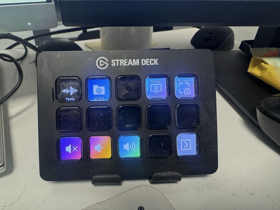 Elgato Stream Deck MK 2 cu 15 butoane programabile