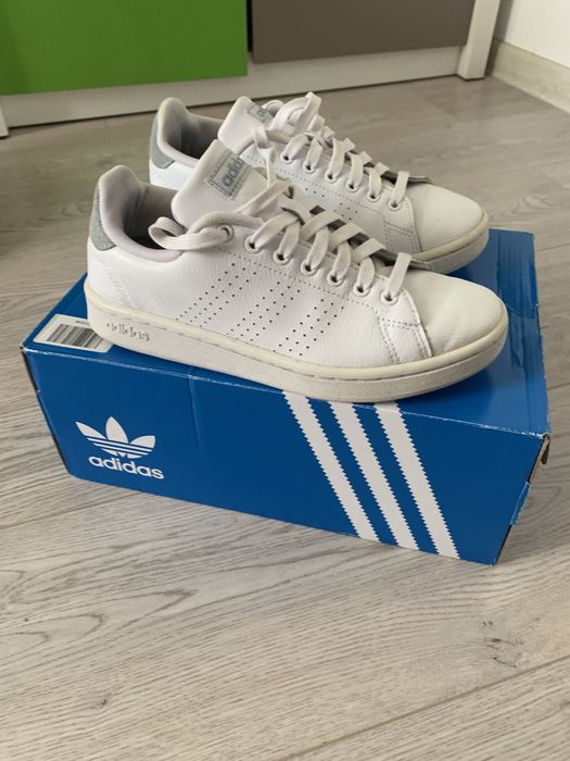 Adidași ADIDAS nr 37,5