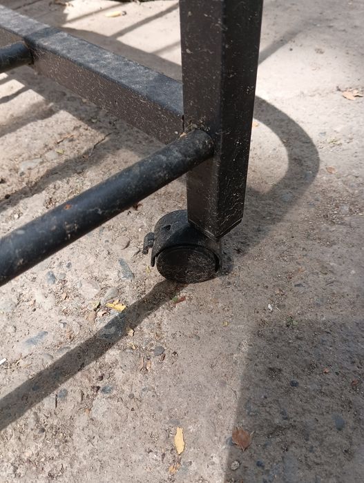 Напольная вешалка