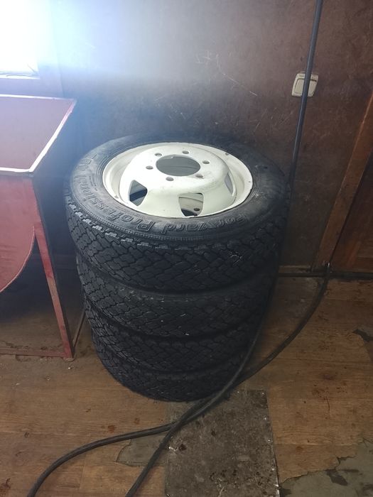 Продам резину на газель