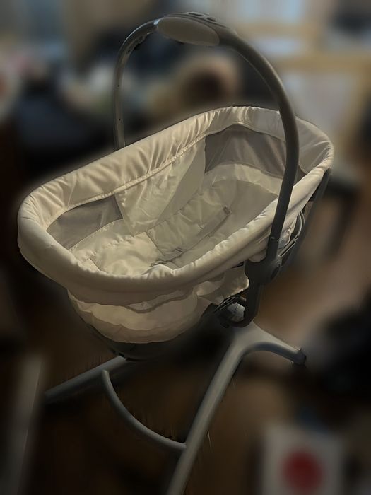 Бебешка кошара и стол 4 в 1 Chicco Baby Hug Air бяла