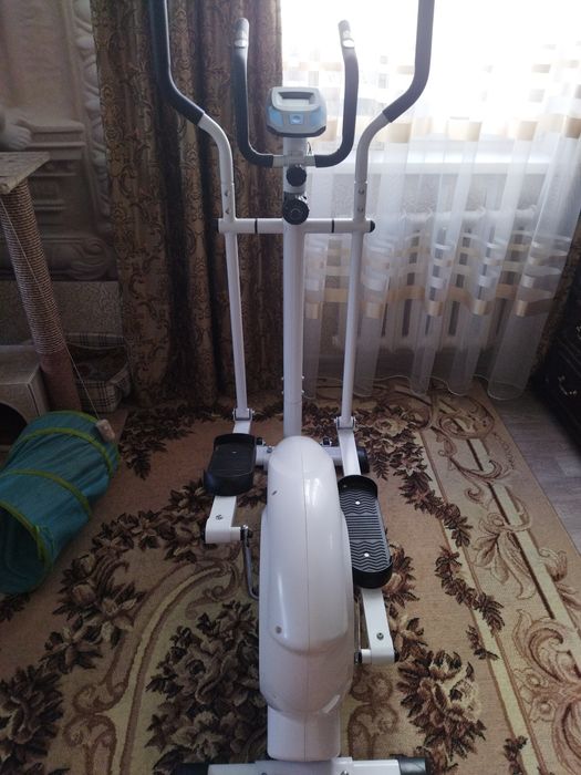 Эллиптический тренажер