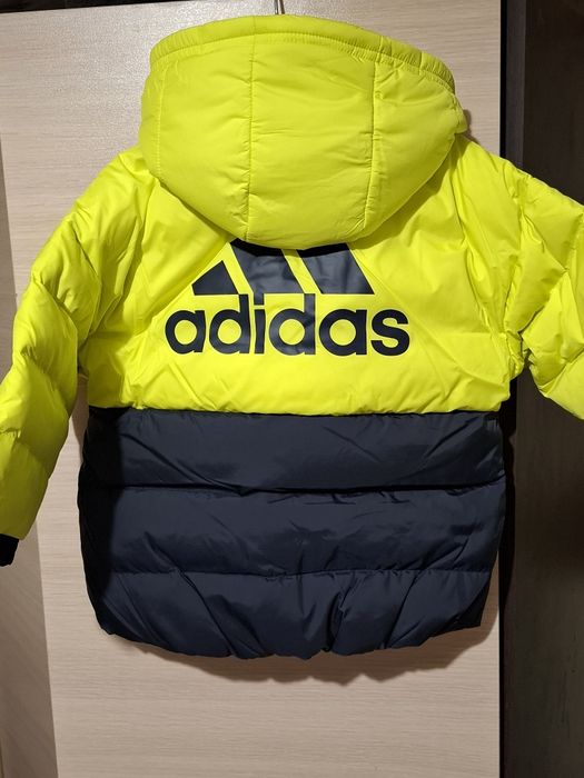 Адидас преходно-зимно яке за бебе момче ,6-12 м, но отг на 12-18м.