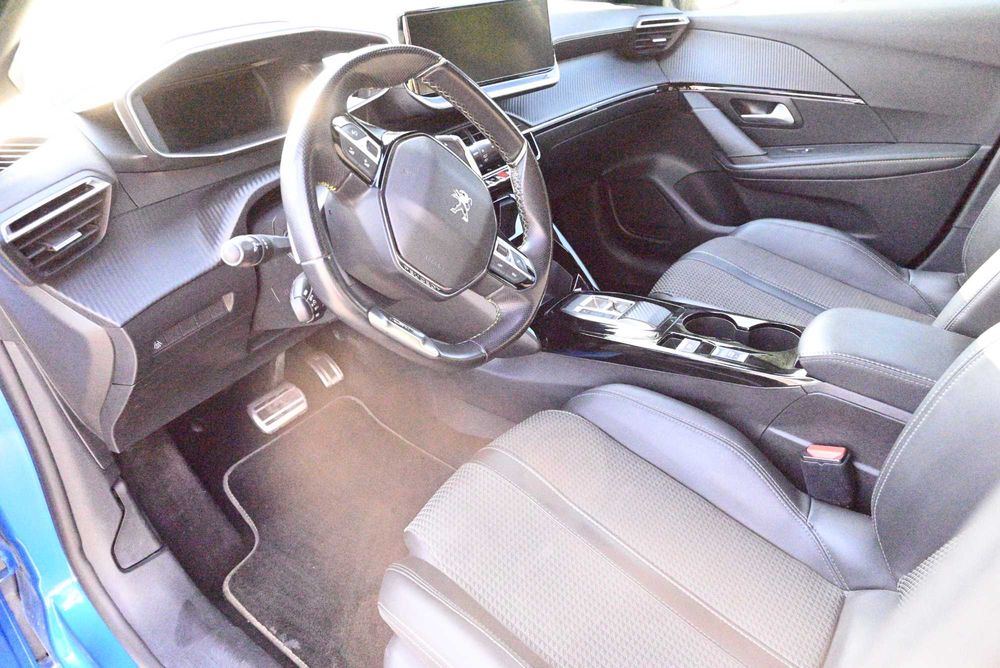 продава се PEUGEOT 208 GT-line 2022 година