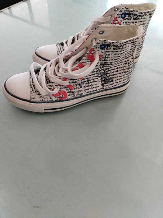 Чисто нови кецове