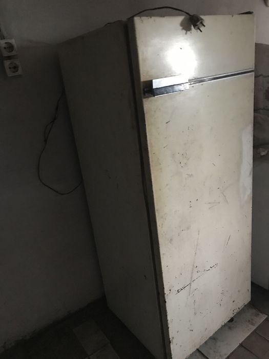 Продам холодильник