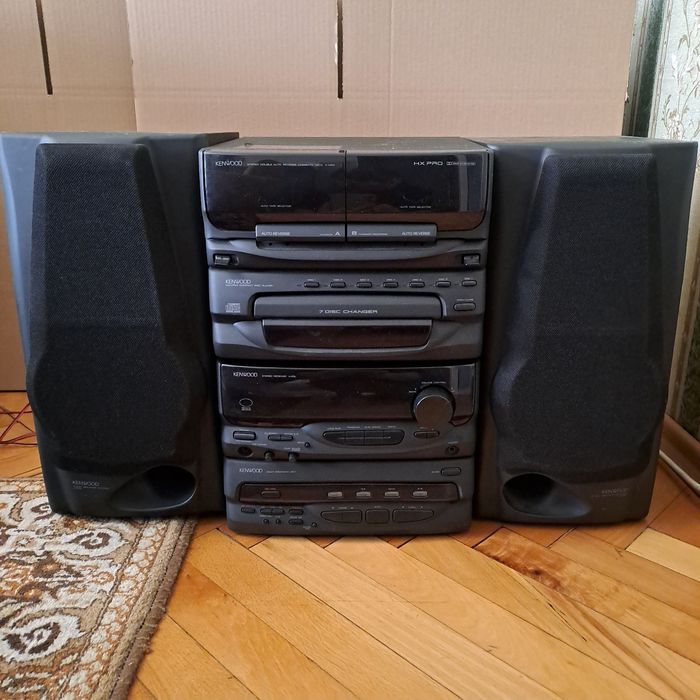 Продавам аудио система KENWOOD с 2 тонколони