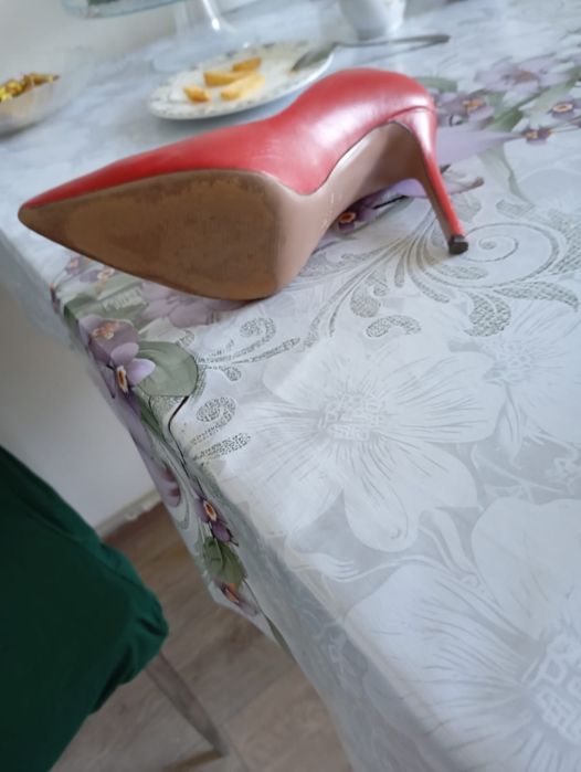 Продам туфли женские