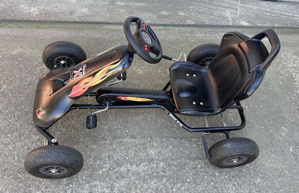 Kart cu pedale / Masina cu pedale