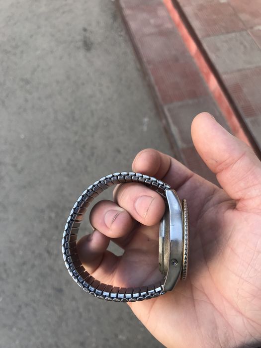 Продам часы на запчасти