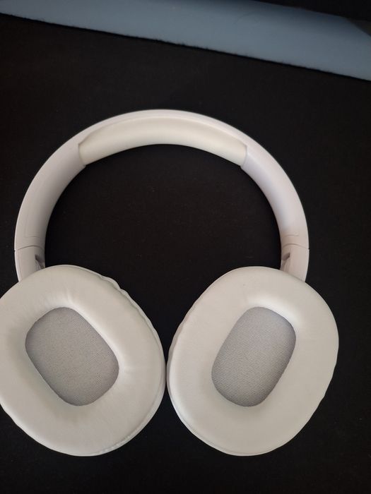 Casti over-ear JBL albe