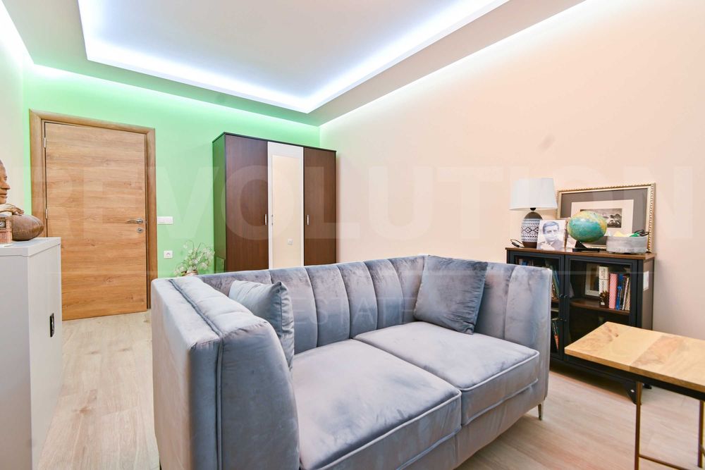 Продава се Тристаен апартамент в София, Малинова долина - 111 кв.м за 2253 €/кв.м - Снимка #3