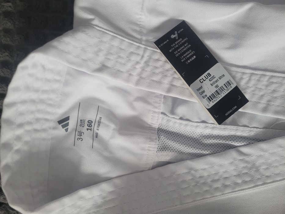 Kimono karate adidas club marimea 160, nou cu eticheta