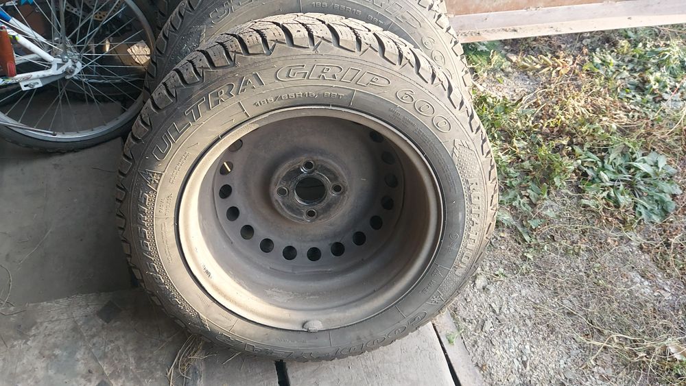 Продам шины на 15