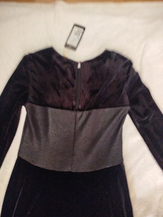 Продам платья на девушек