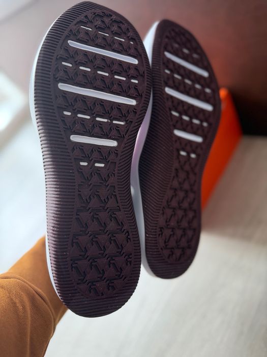 Дамски маратонки Nike