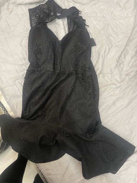 Продам платья новые