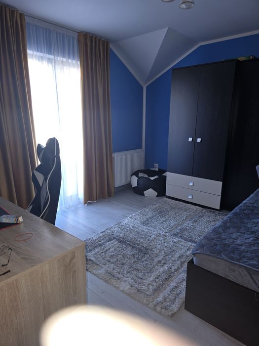 De vânzare casa tip duplex