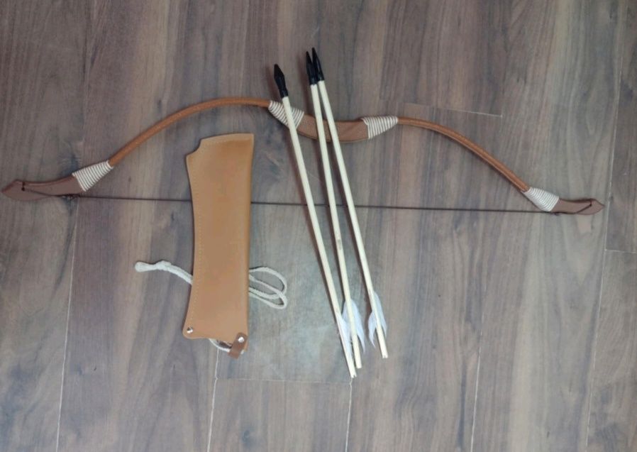 Комплект Лък, стрели, колчан и предпазител за ръката