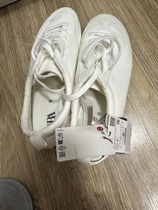 Продам новые туфли