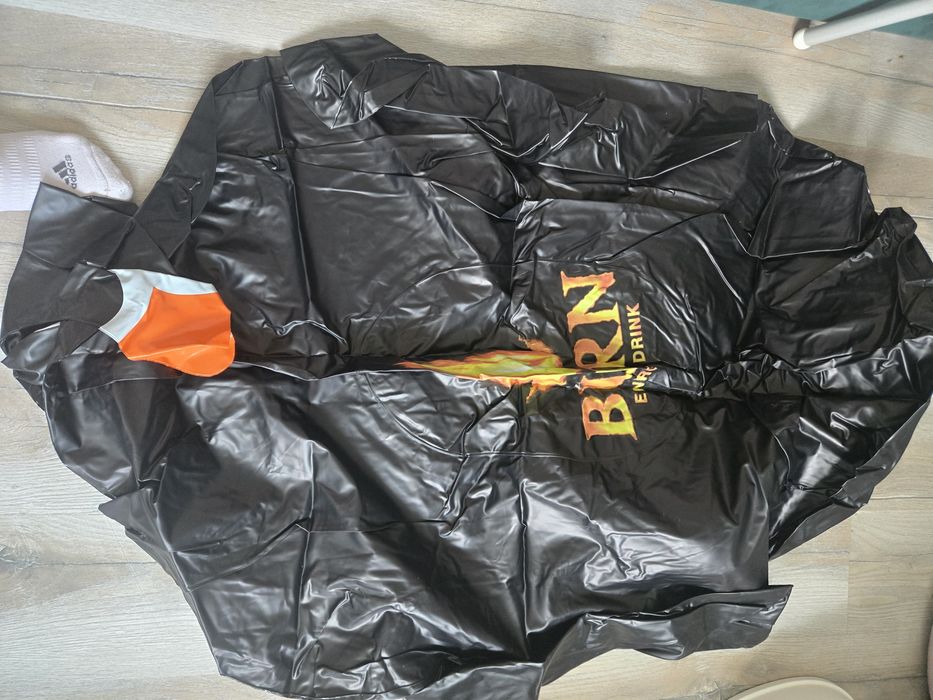 Saltea piscina lebada uriasa