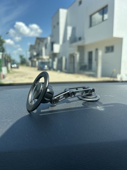 Suport Auto Magnetic MagSafe – Montaj cu Bandă Adezivă 3M