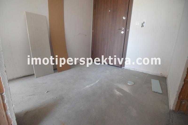 Продава се Двустаен апартамент в Пловдив, Беломорски - 73 кв.м за 1261 €/кв.м - Снимка #2