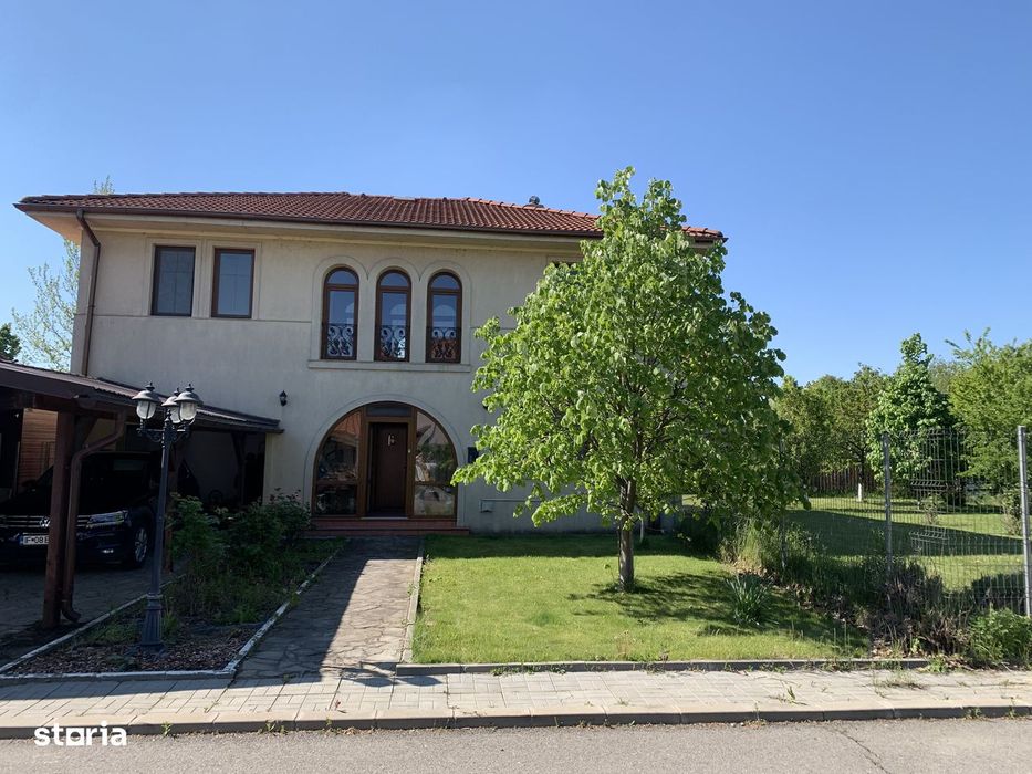 Curtea Domneasca, direct proprietar, vila individuala tip B cu garaj.