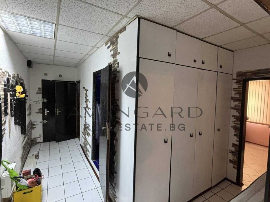 Продава се Тристаен апартамент в Пловдив, Кючук Париж - 100 кв.м за 1643 €/кв.м - Снимка #4