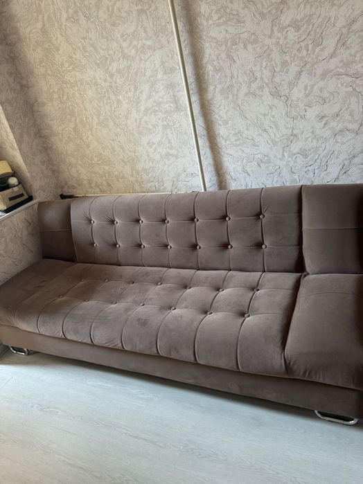 Продается диван и два кресла