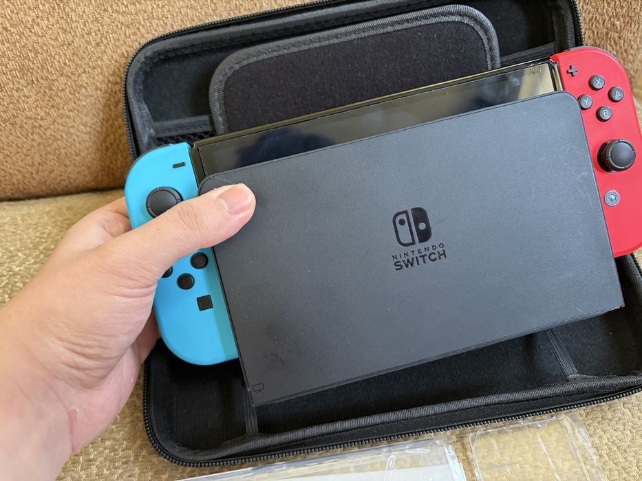 Nintendo Switch Oled 64gb полный идеальный комплект + много игр