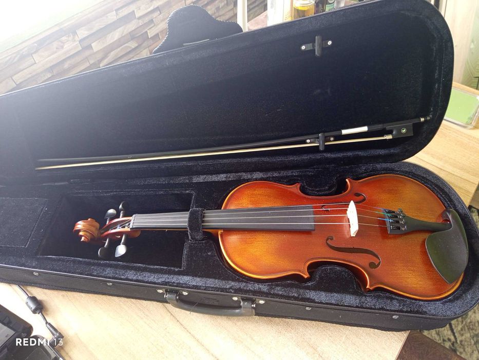 Цигука (Stentor SR1500 Violin Student II 4/4)