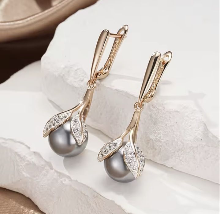 Cercei Luxury Perlă Gri – Placati Aur 18k – Cadoul Perfect pentru EA