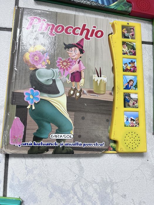 Vand carti cu povesti cu taste