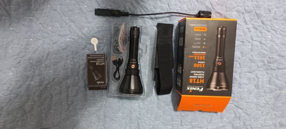 Lanterna Fenix HT18 drumeție vânătoare