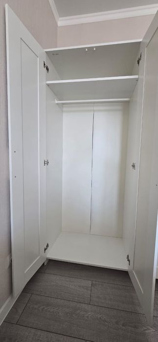 Шкаф IKEA BRIMNES с зерколом