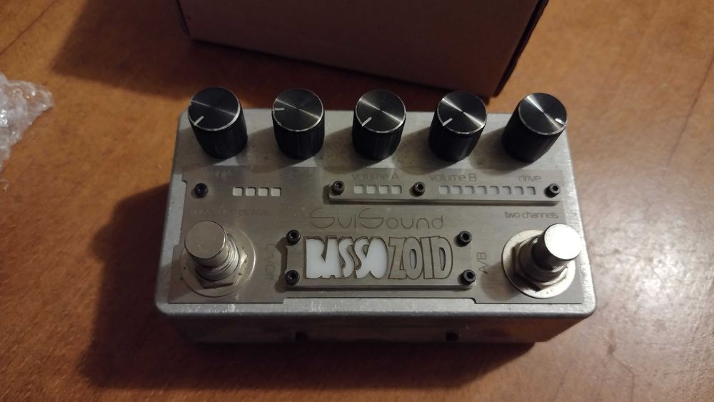 BassoZoid Драйв за Бас китара SviSound